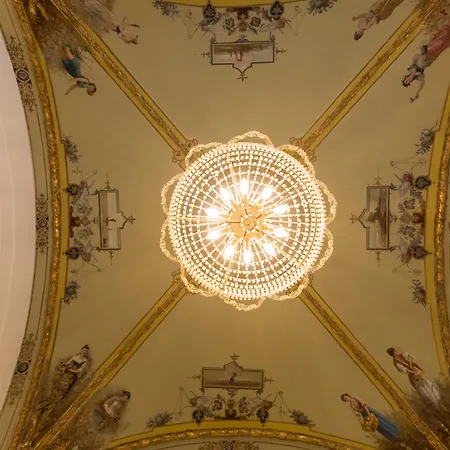 Il Salotto Della Regina