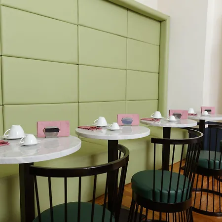 Il Salotto Della Regina Nápoles