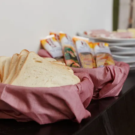 Il Salotto Della Regina Alojamento de Acomodação e Pequeno-almoço Nápoles