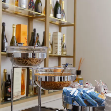 Il Salotto Della Regina Alojamento de Acomodação e Pequeno-almoço 3*