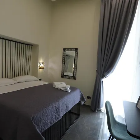 Il Salotto Della Regina 3* Νάπολη