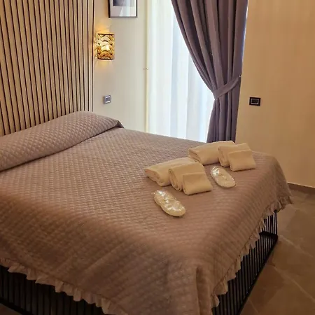 Отель Il Salotto Della Regina 3*